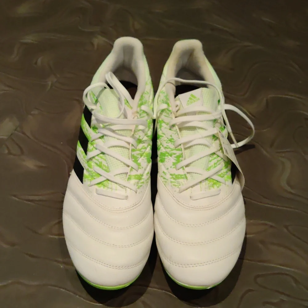 Adidas Mens soccer sneakers ⚽ - Picture 6 of 6